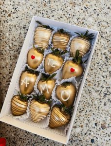 Caja Fresas Con Chocolates